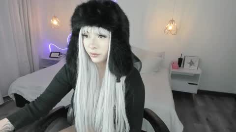 Noah  online show from February 6, 5:45 am