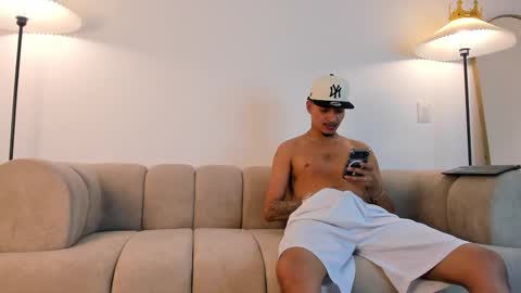 noahdaviss online show from March 5, 11:23 pm