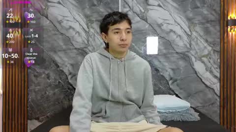 Snapshot of noahwalker__ chatting on July 4, 11:05 am online show from July 4, 11:05 am