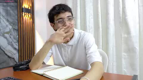 Snapshot of noahwalker__ chatting on July 9, 11:25 am online show from July 9, 11:25 am