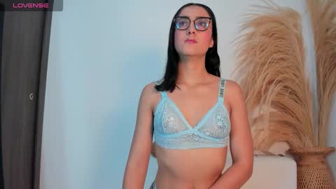 Snapshot of noami_rose chatting on February 4, 12:16 am Noami Rose online show from February 4, 12:16 am