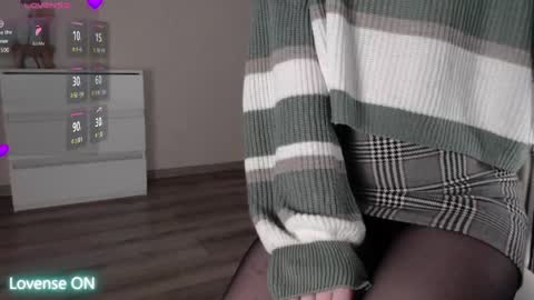 noelleneptune online show from April 24, 9:17 pm