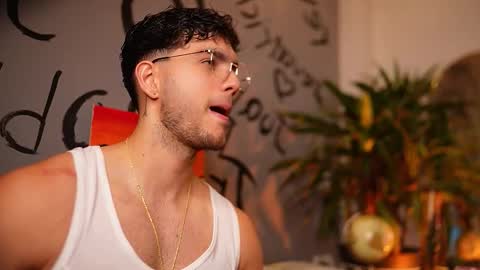 kevin online show from January 15, 12:04 am