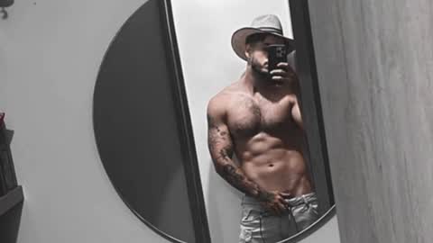Snapshot of noha_miler chatting on June 15, 12:46 am kevin online show from June 15, 12:46 am