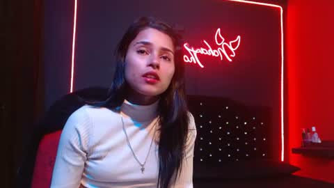 Snapshot of noha_thomson chatting on June 18, 9:30 pm Noha Thomson online show from June 18, 9:30 pm