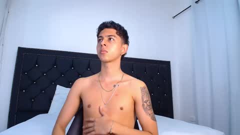 Snapshot of nohadrake chatting on March 15, 6:52 am Noha Drake online show from March 15, 6:52 am