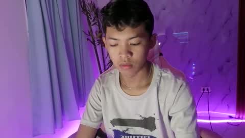 noi_maco online show from April 12, 3:44 am