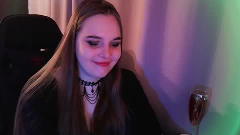 noir_ember_ online show from October 30, 1:45 pm