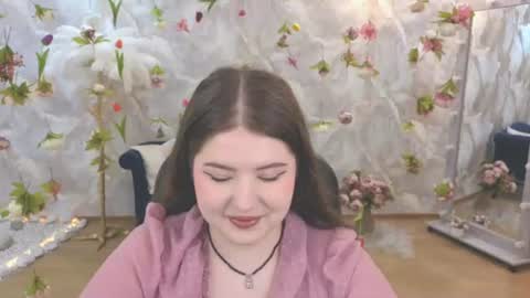 Snapshot of noirwhisper chatting on June 18, 6:34 pm noirwhisper online show from June 18, 6:34 pm