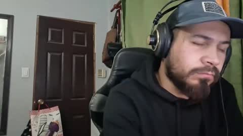 Snapshot of noizemanx chatting on May 21, 5:03 am noizemanx online show from May 21, 5:03 am