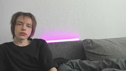 nolan_sagee online show from May 19, 6:42 am