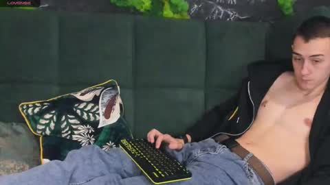 nolan_will online show from December 4, 9:57 pm