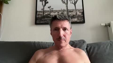 Snapshot of nolo34 chatting on February 25, 3:43 pm nolo34 online show from February 25, 3:43 pm