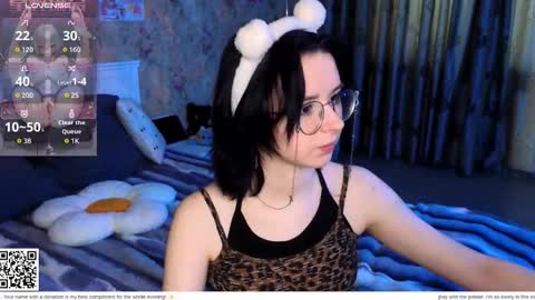 Nora Failure online show from March 18, 4:15 am