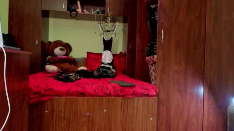 QueenManifest online show from January 9, 8:43 pm