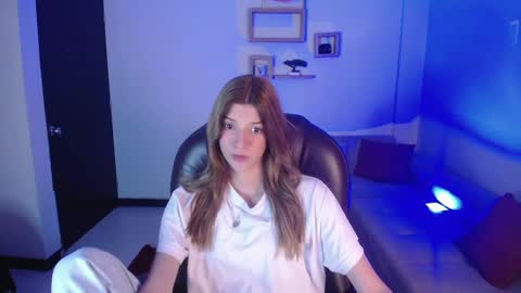 Nora online show from December 31, 7:18 pm