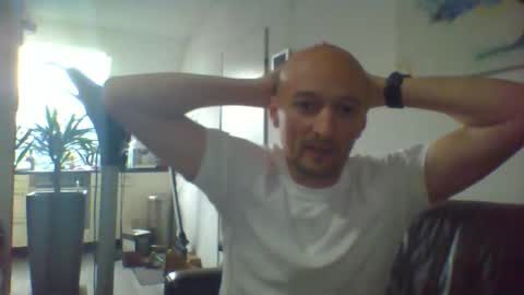 nordicrunner76 online show from May 17, 4:03 pm