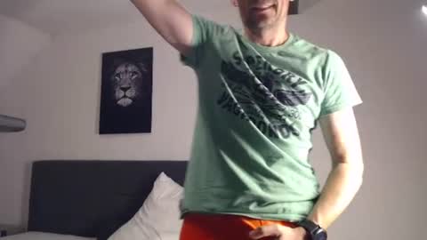 nordicrunner76 online show from July 11, 8:33 pm