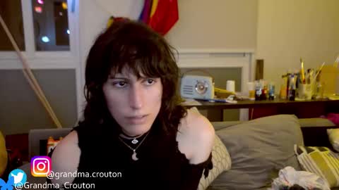 Snapshot of noreallyilikepeanuts chatting on February 21, 1:17 am Ariane online show from February 21, 1:17 am