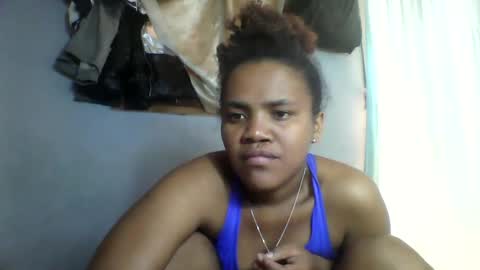 nosminah01 online show from September 15, 11:54 am
