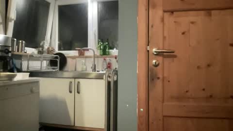 Snapshot of noux69 chatting on October 27, 5:28 pm noux69 online show from October 27, 5:28 pm