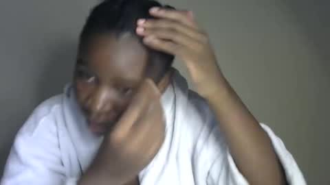 novaah online show from April 3, 1:25 am