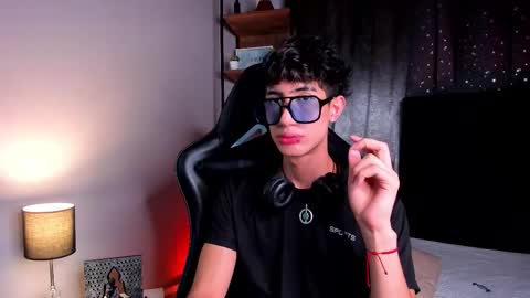 Nova online show from November 22, 7:02 pm