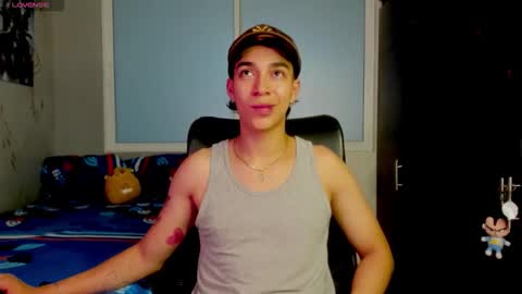 Snapshot of noxx_stark chatting on February 8, 1:09 am Noxx online show from February 8, 1:09 am