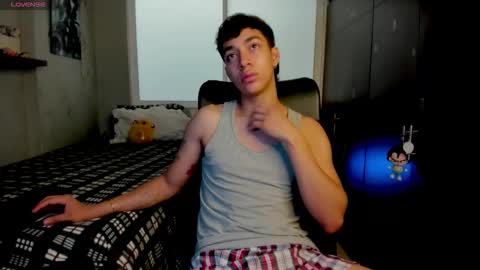 Snapshot of noxx_stark chatting on February 18, 3:19 pm Noxx online show from February 18, 3:19 pm