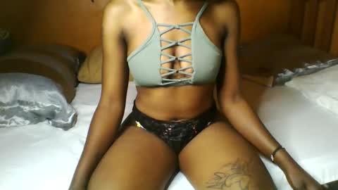 Snapshot of nukshypipi chatting on May 12, 9:23 pm nukshypipi online show from May 12, 9:23 pm