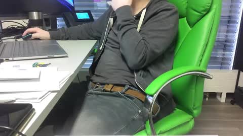 Snapshot of numlove chatting on February 21, 12:17 pm Slave for Mistress and Master online show from February 21, 12:17 pm