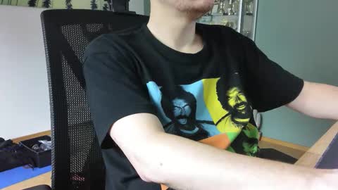 Snapshot of numlove chatting on October 12, 8:35 am Slave for Mistress and Master online show from October 12, 8:35 am