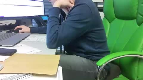 Snapshot of numlove chatting on March 23, 11:25 am Slave for Mistress and Master online show from March 23, 11:25 am