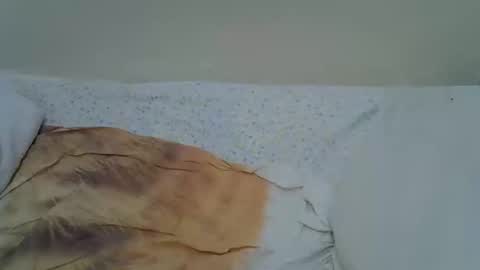 nunu_40 online show from February 19, 5:42 pm