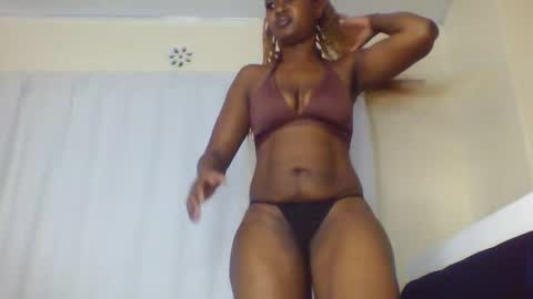 nutgal online show from March 31, 11:32 am