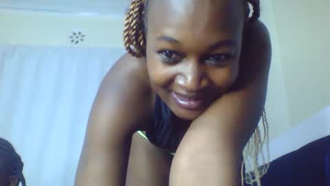 nutgal online show from April 4, 11:40 am