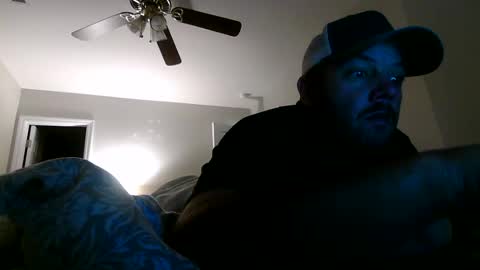 nuttincowboy727272 online show from June 3, 6:57 pm
