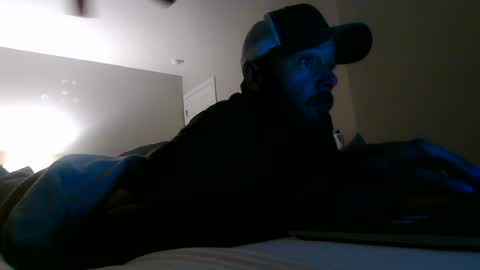 nuttincowboy727272 online show from June 19, 12:04 am