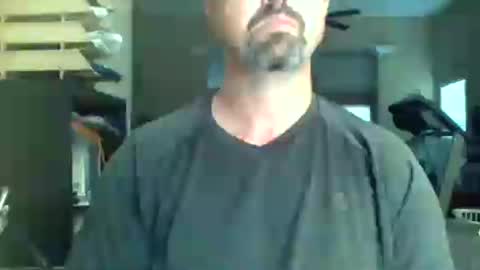 nvrenuff1979 online show from May 4, 11:28 am