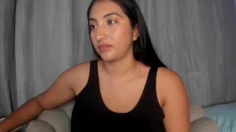 Snapshot of nykhor_paul chatting on January 18, 10:24 pm Vanessa online show from January 18, 10:24 pm