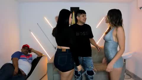 nympho_nathy_sophi online show from March 10, 1:05 pm