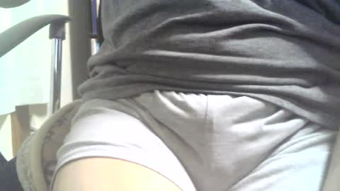 obahiro823844 online show from August 8, 11:56 am
