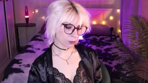 Moonlight online show from March 1, 8:05 am