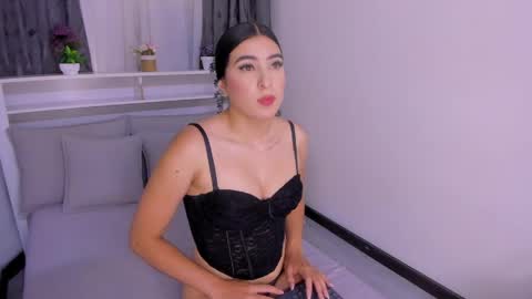 Obeymydesires  online show from May 21, 12:01 pm