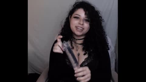 Snapshot of obscurabruised chatting on January 1, 7:41 am Obscura online show from January 1, 7:41 am