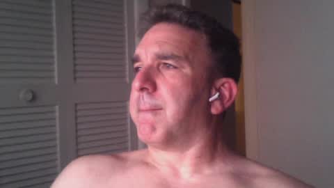 Snapshot of oceanmanx chatting on August 4, 2:59 am Ocean online show from August 4, 2:59 am