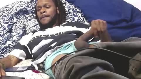 Snapshot of ogdigbick chatting on December 9, 3:22 pm OGDigBick online show from December 9, 3:22 pm