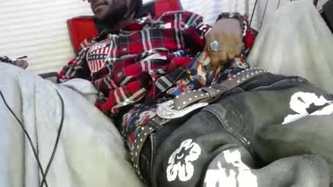 Snapshot of ogdigbick chatting on February 21, 4:48 pm OGDigBick online show from February 21, 4:48 pm