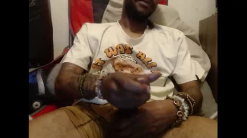 Snapshot of ogdigbick chatting on April 3, 2:53 am OGDigBick online show from April 3, 2:53 am