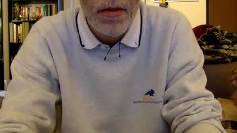 Snapshot of oggs48 chatting on April 3, 5:33 pm oggs48 online show from April 3, 5:33 pm